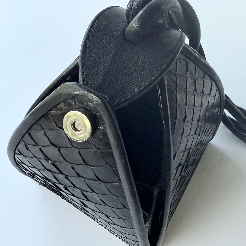 Vintage Sculptural Black Pyramid Exotic Fish Leather Box Handbag / Swing Clutch - Picture 9 of 14